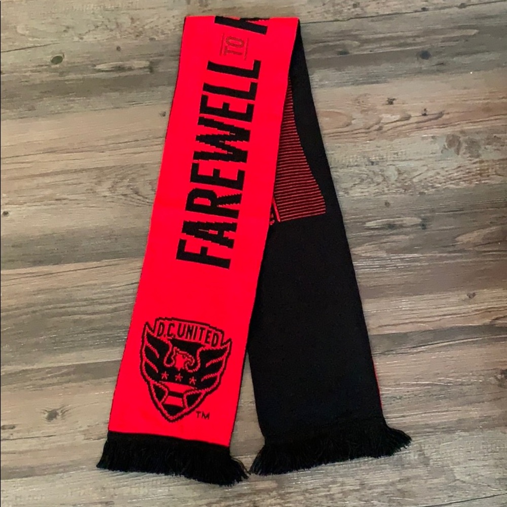 DC United Scarf